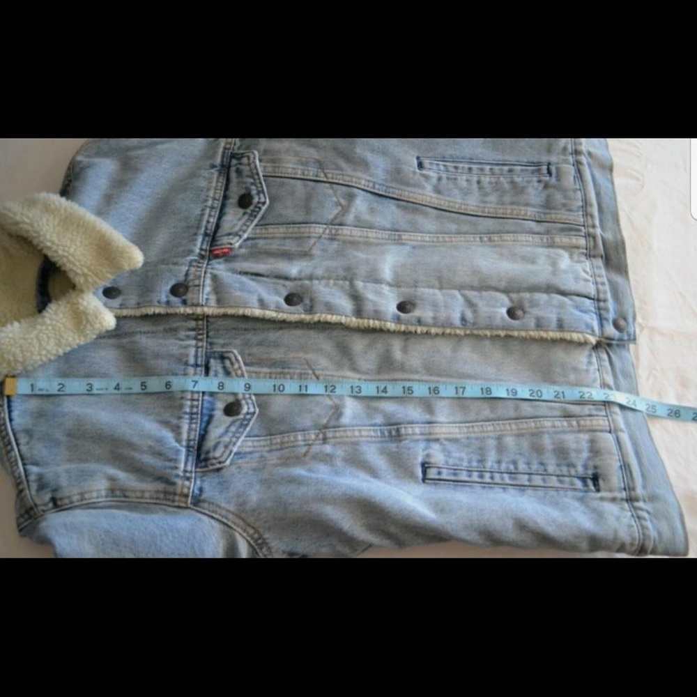 Levi premium Sherpa Jean jacket ✨✨✨✨✨✨ - Picture 5 of 5